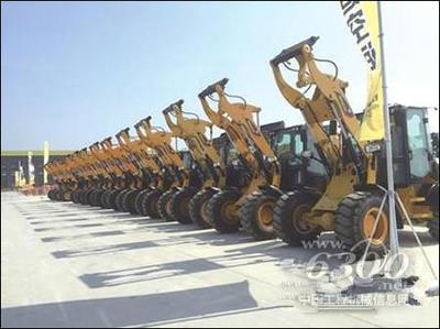 青島海格力斯小型裝載機(jī)引領(lǐng)行業(yè)新潮，日交易額達(dá)2億元背后的創(chuàng)新力量